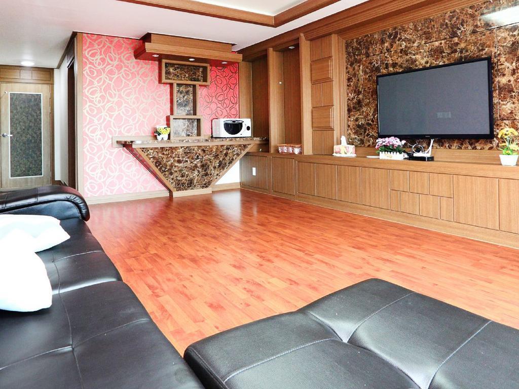White Dream Pension Jeju Exterior photo