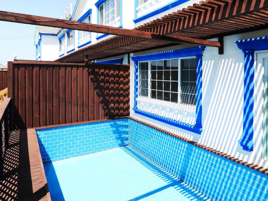 White Dream Pension Jeju Exterior photo